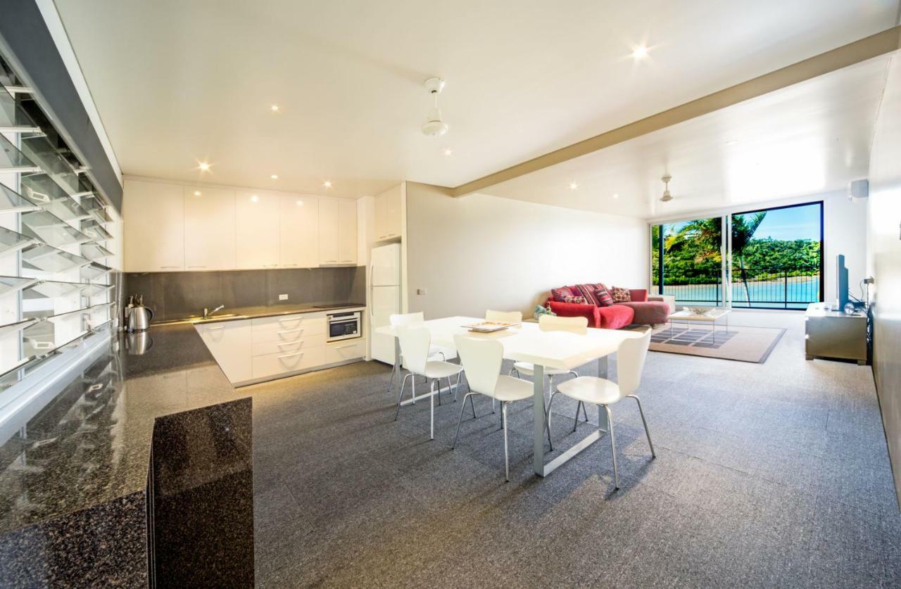 Shute Harbour Baybliss Escape #4 - Adults Only 아파트 외부 사진